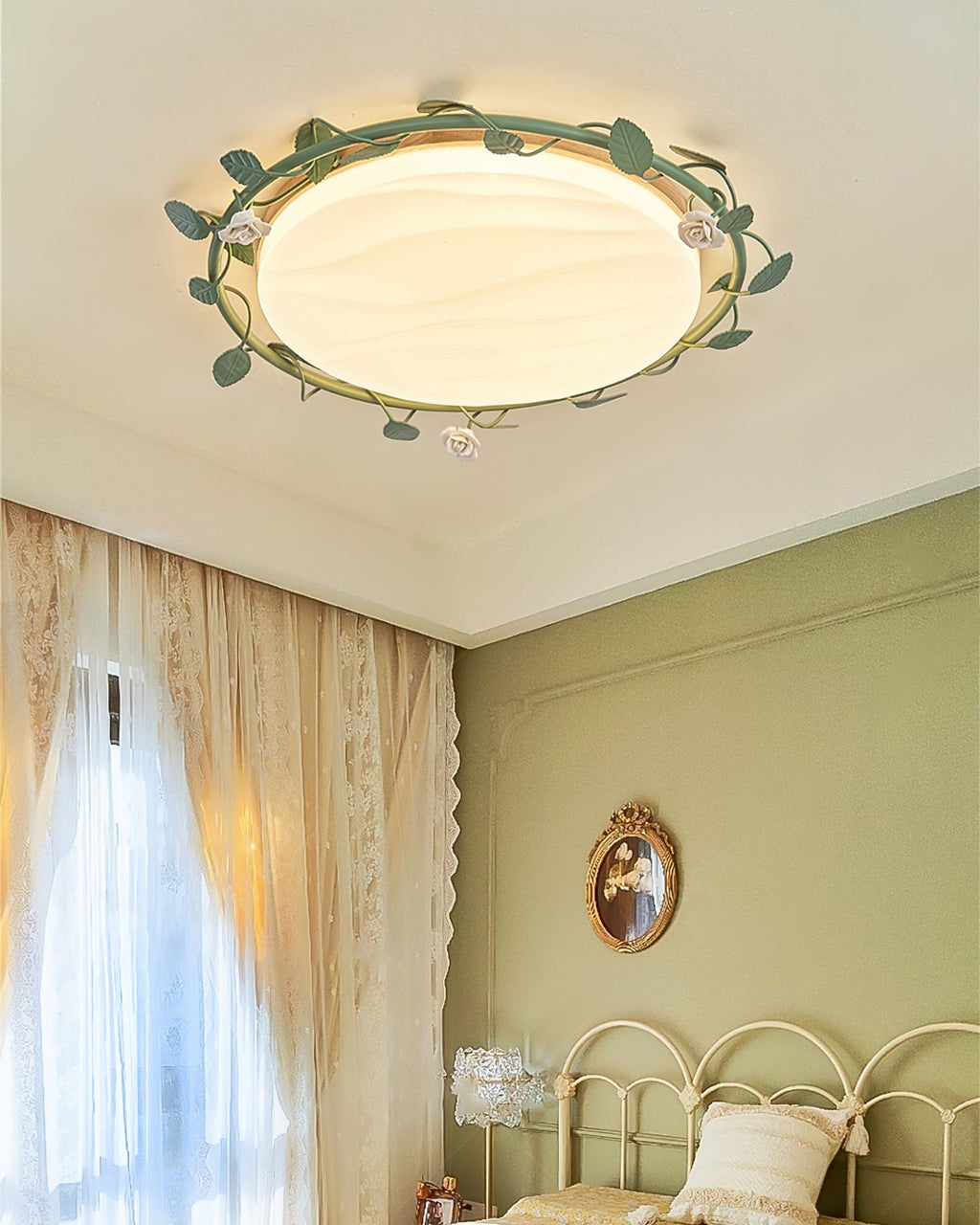 lush Mount Ceiling Light with Leaf Design