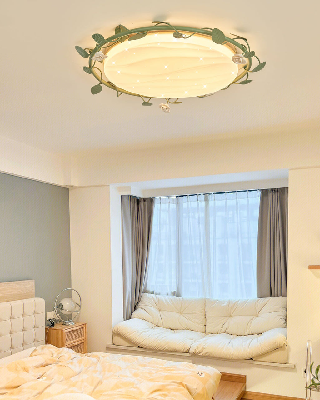 lush Mount Ceiling Light with Leaf Design